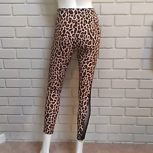 No Boundaries Leopard Mesh Sided Leggings. Size Large NWOT - Picture 3 of 7